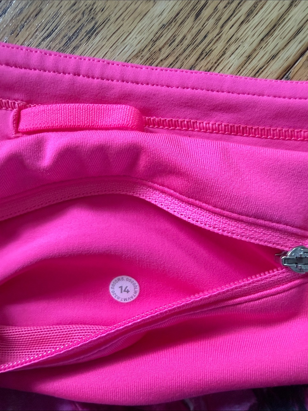 Women’s Lululemon Speed Up Shorts Size 14 Pink and Black - Picture 3 of 3